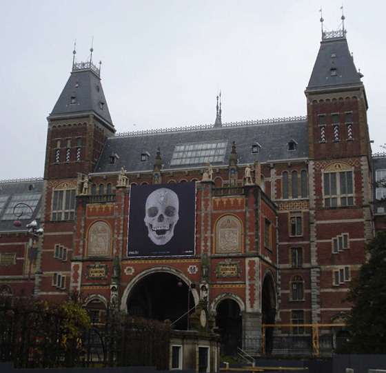 Damien Hirst diamond skull Amsterdam