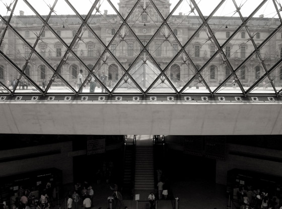 louvre entrance