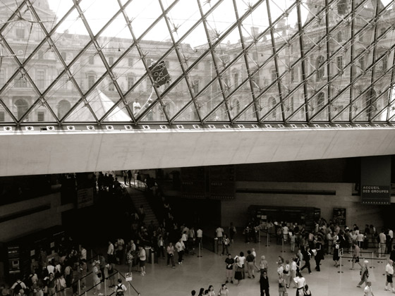 louvre lobby entrance